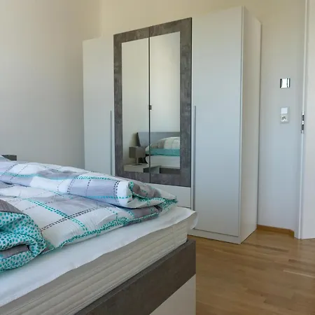 Penthouse In Jettingen-scheppach Apartment *